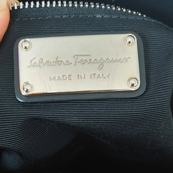 Salvatore Ferragamo Bag Black Leather Shoulder Tote Bag - Picture 7 of 16